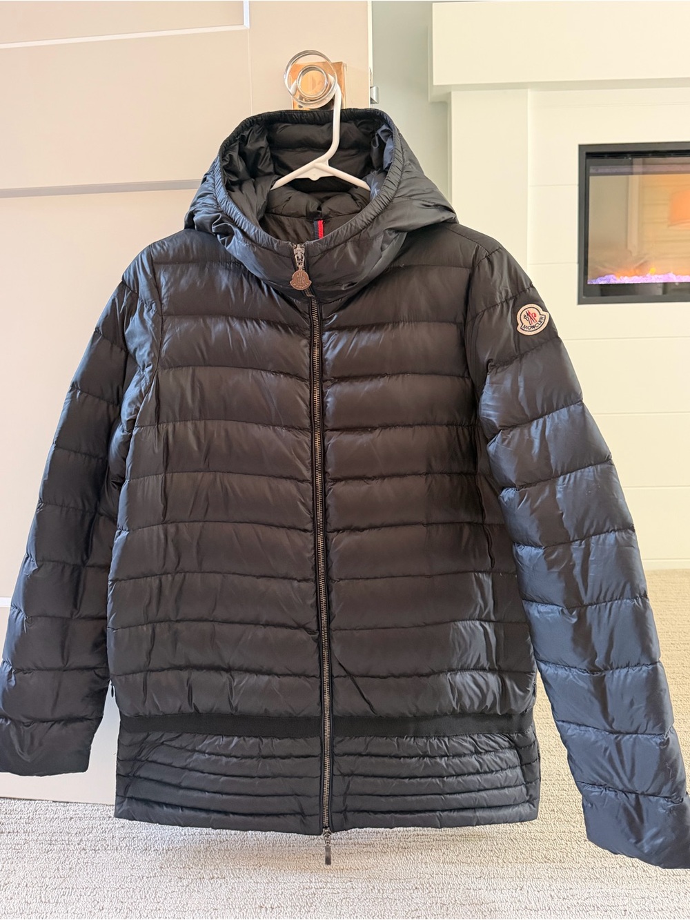MONCLER Rare!! Sleek Black Banded Waist Down Puffer Hooded Jacket Sz 2 AUTHENTIC